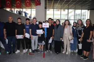 Yaz Spor Kurslarımız Belge Takdimi ile Sona Erdi